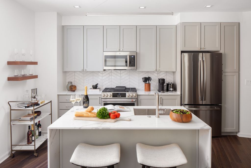 8525 Chevy Chase Lake Ter, Chevy Chase, MD 20815