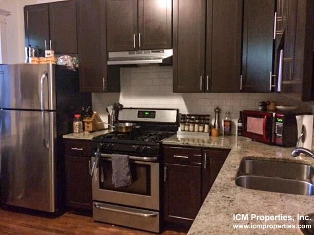 1458 W Grace St #3, Chicago, IL 60613