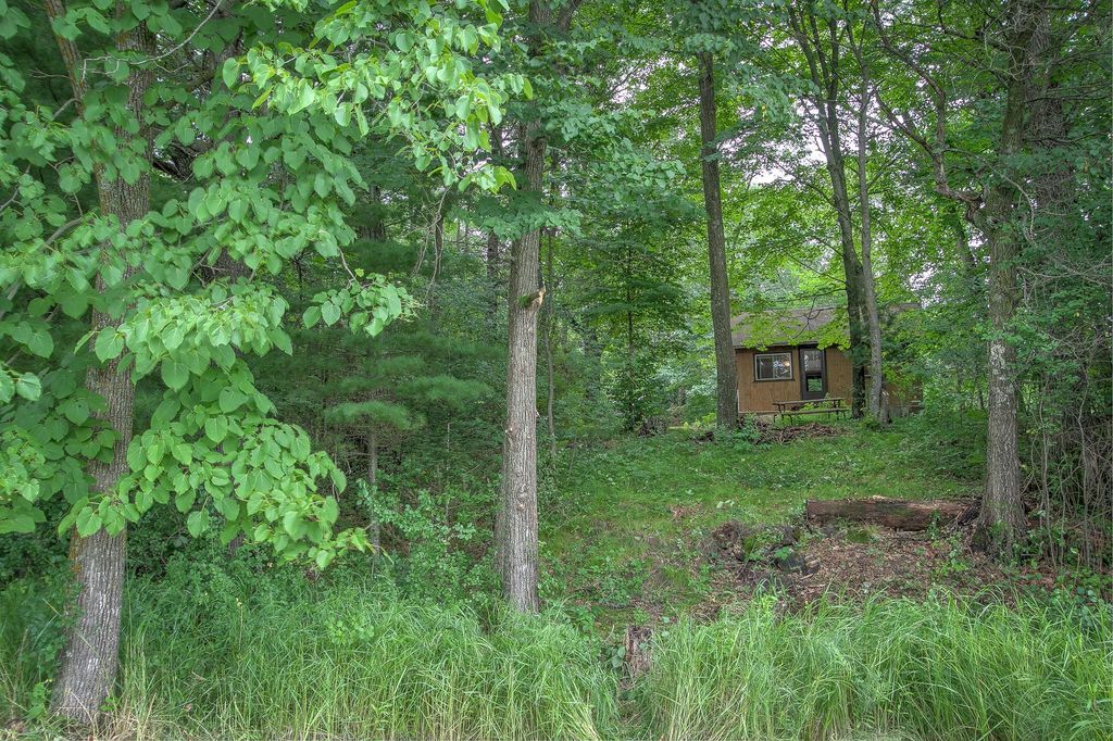 view 8th full size image of this home