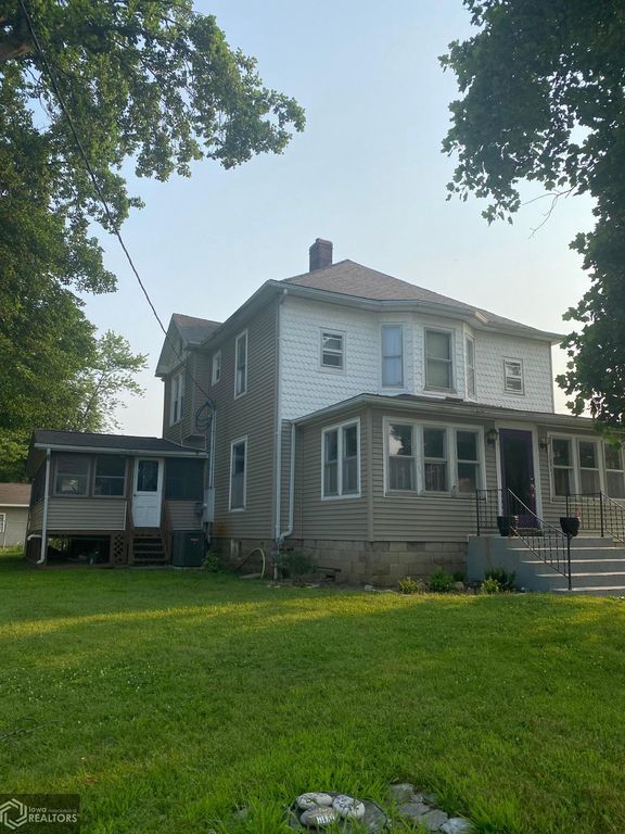 1695 Mulholland St, Nauvoo, IL 62354