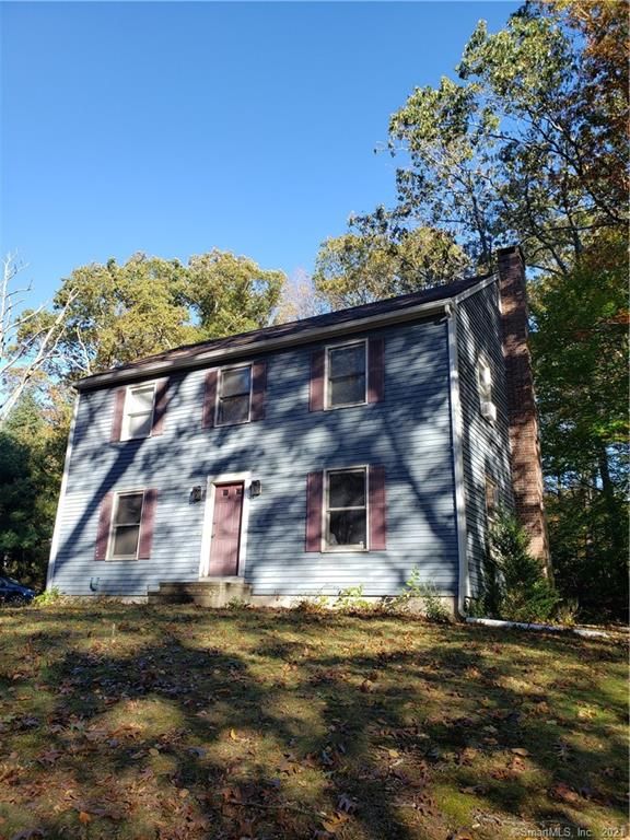 26 Hillside Dr, Essex, CT 06426