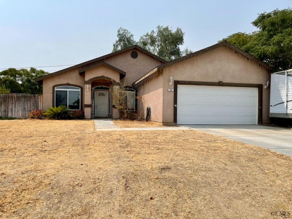107 Buena Vista Pl, Taft, CA 93268