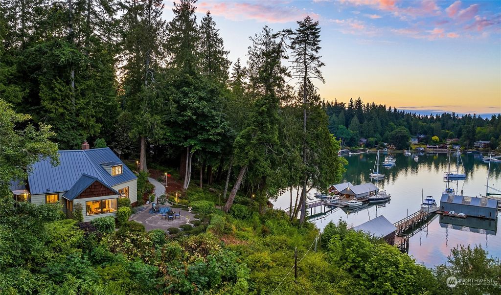 8260 NE Hidden Cove Road, Bainbridge Island, WA 98110 MLS 2145561