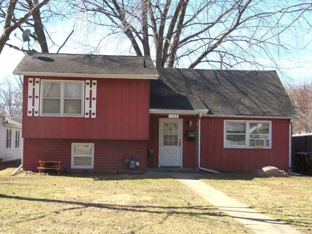 1104 8th Ave, Rock Falls, IL 61071 Trulia