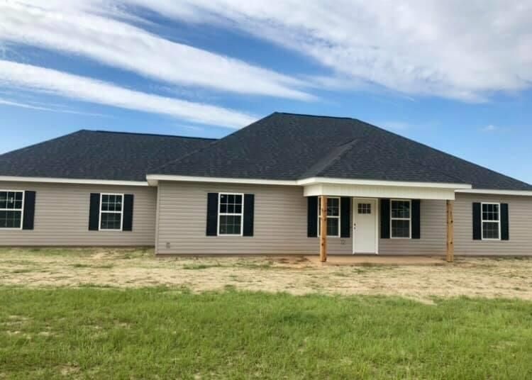 3027 Daniel Estates Ln, Dexter, GA 31019