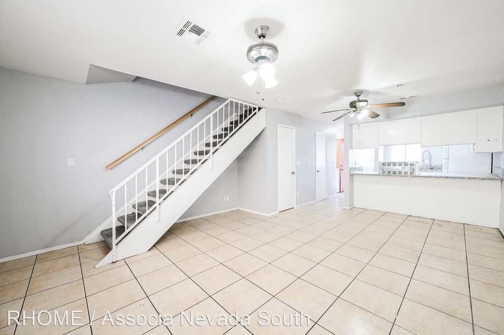 6922 Kepler Dr, Las Vegas, NV 89156