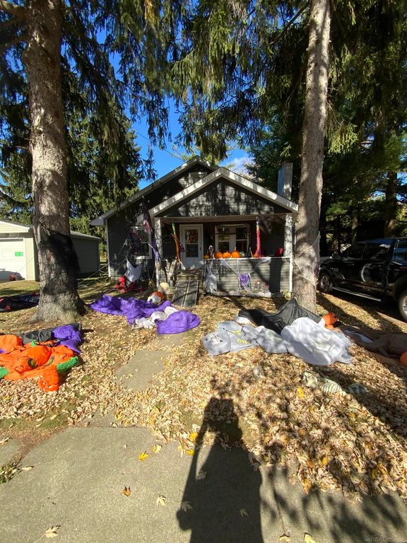 4278 Wood St, Brown City, MI 48416