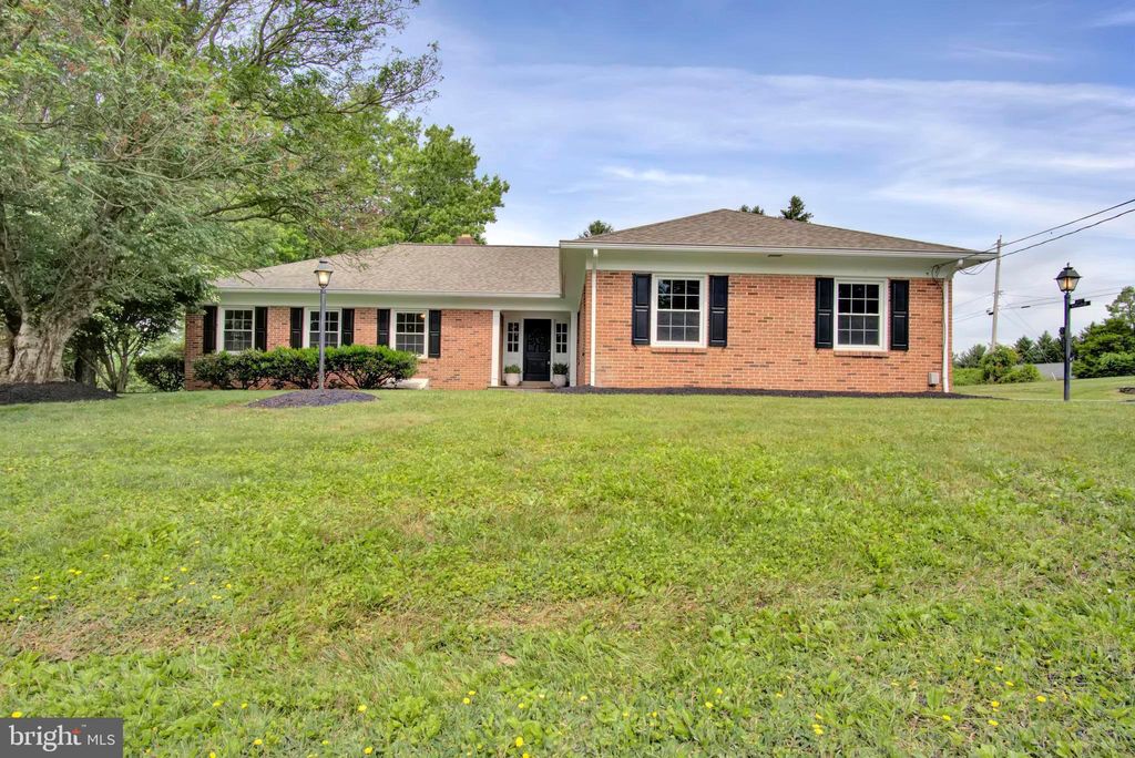 200 Walnut St, Glen Rock, PA 17327 MLS PAYK2023898 Trulia