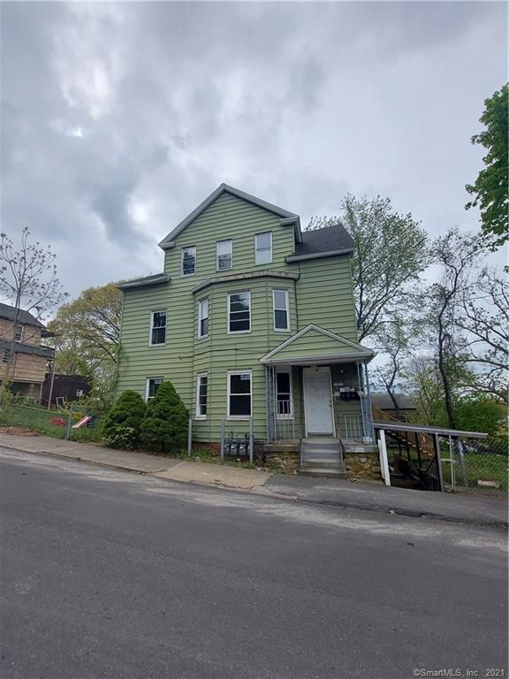 11 Fleet St, Waterbury, CT 06704