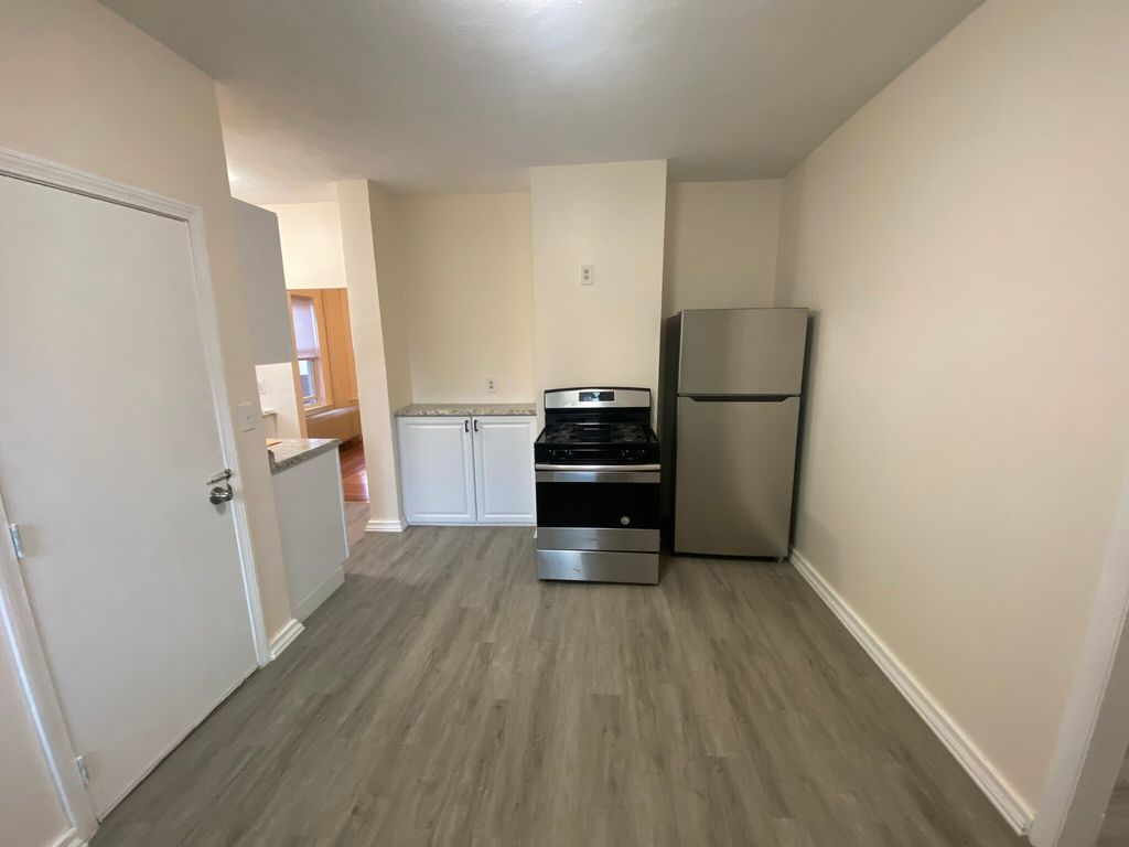 33 Everett Ave #1, Somerville, MA 02145