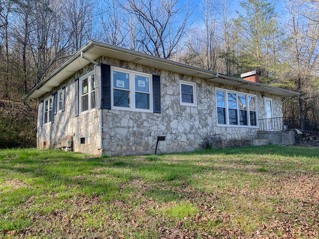 3085 Old Dunlap Rd, Whitwell, TN 37397