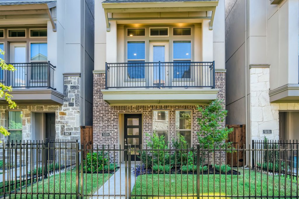5159 Brickellia Dr, Dallas, TX 75209