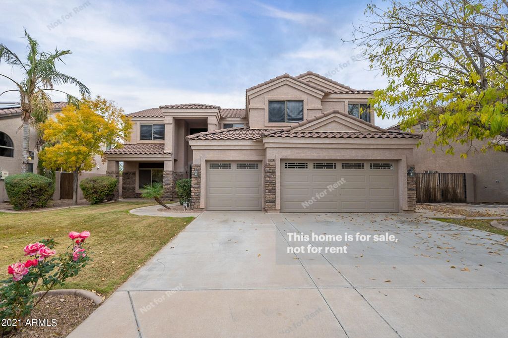 1109 S Roles Dr, Gilbert, AZ 85296