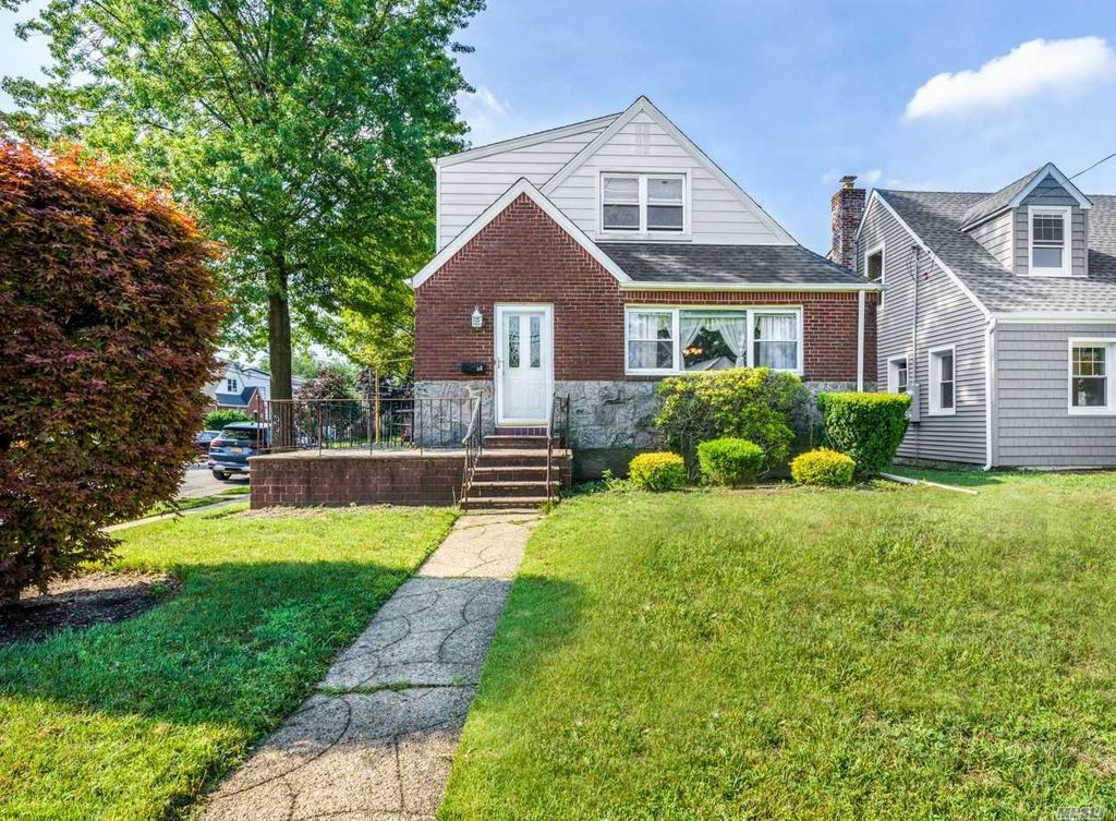 58 Stewart Ave, Garden City, NY 11530 See Est. Value, Schools & More