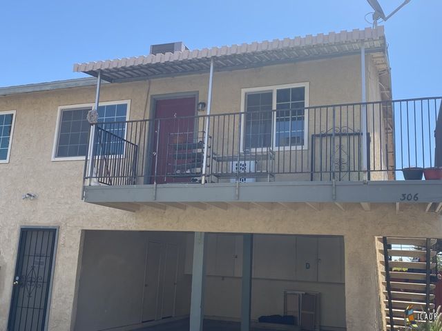 306 S Waterman Ave, El Centro, CA 92243