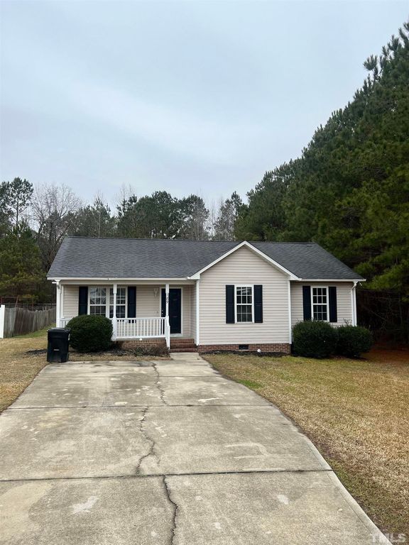 189 Clearwater Dr, Smithfield, NC 27577