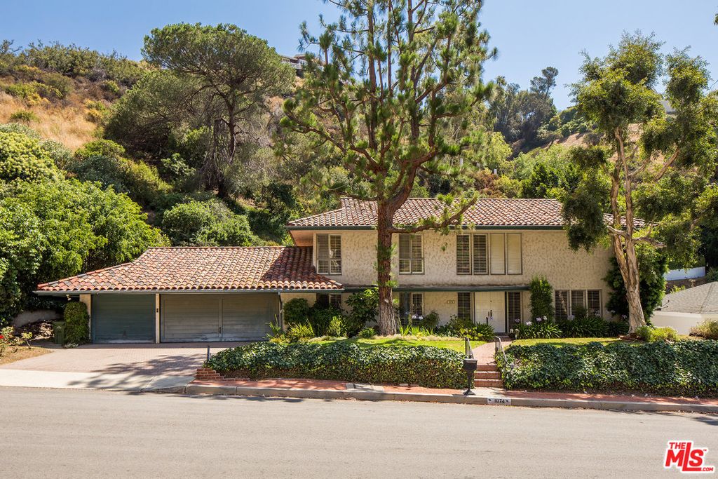 1074 Chantilly Rd, Los Angeles, CA 90077 | Trulia
