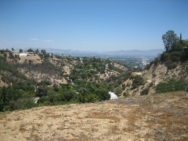 5001 Beverly Glen Blvd, Sherman Oaks, CA 91423