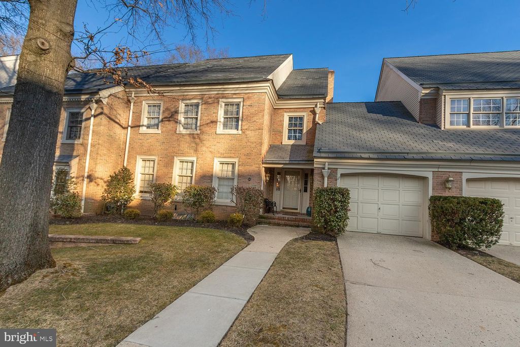 64 Foxwood Dr, Moorestown, NJ 3 Bed, 3 Bath 25 Photos Trulia