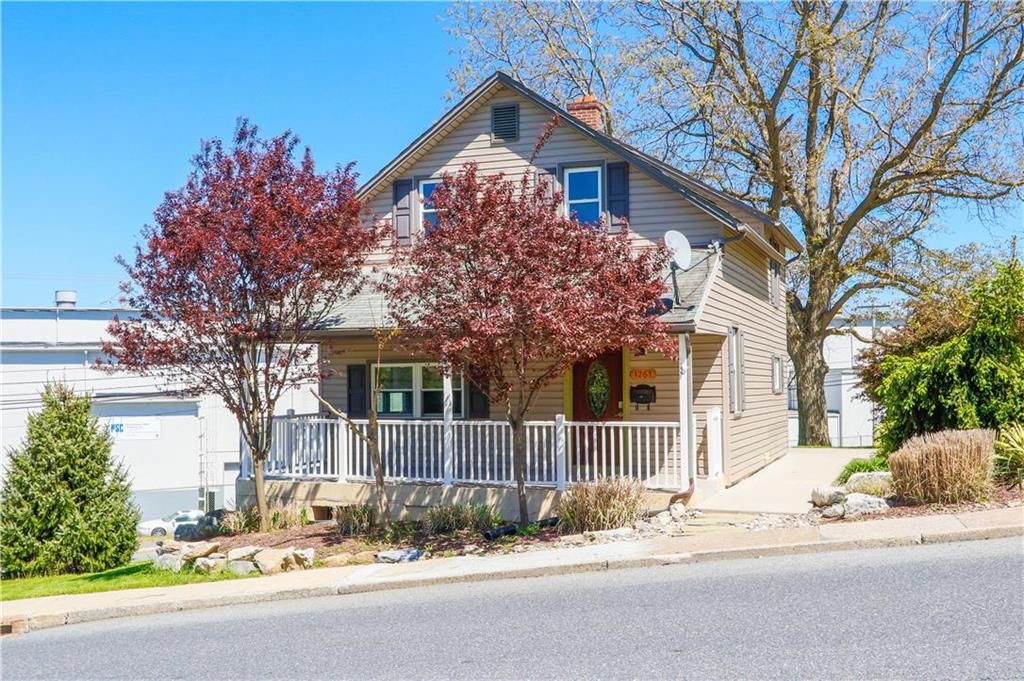 1261 Catasauqua Rd, Whitehall, PA 18052
