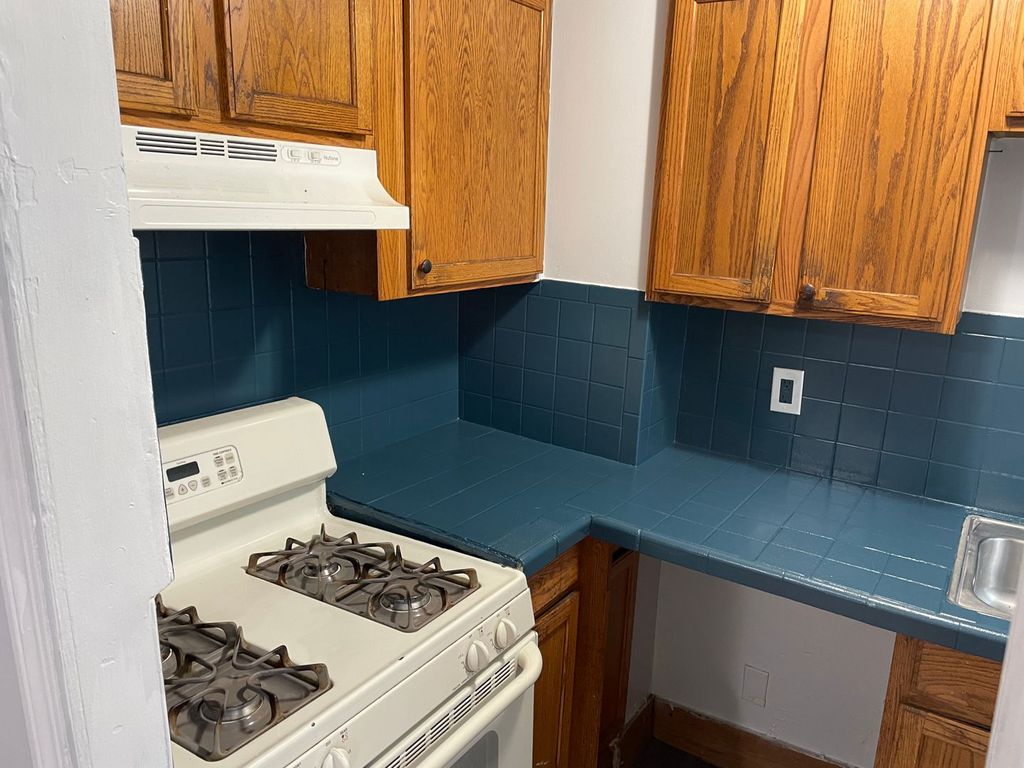 247255 Fountain St Fall River, MA Trulia