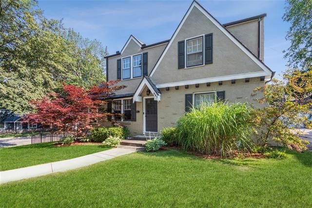 641 E 72nd Ter, Kansas City, MO 64131