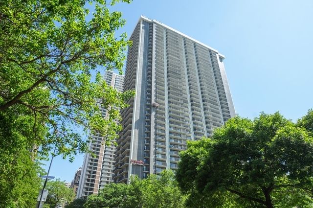6007 N Sheridan Rd #38K, Chicago, IL 60660