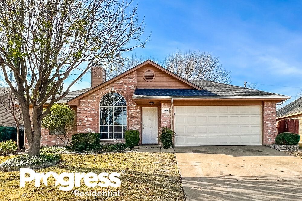 2725 Star Ave, Red Oak, TX 75154