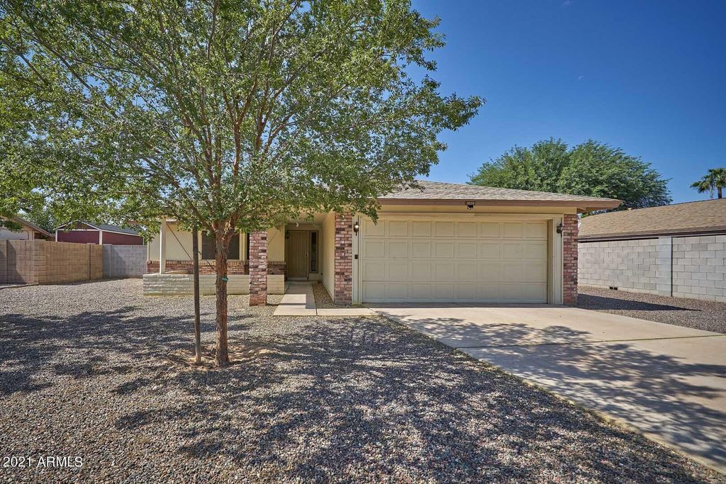 1808 N Bullmoose Dr, Chandler, AZ 85224