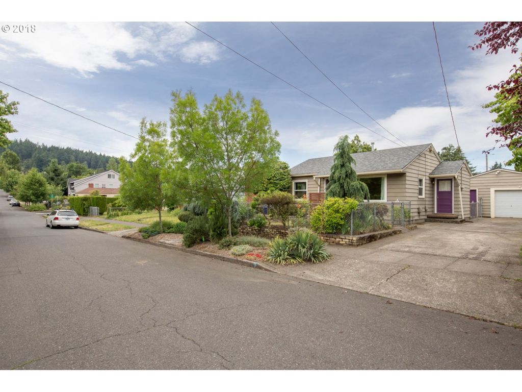 8027 SE Hawthorne Blvd, Portland, OR 97215 Trulia