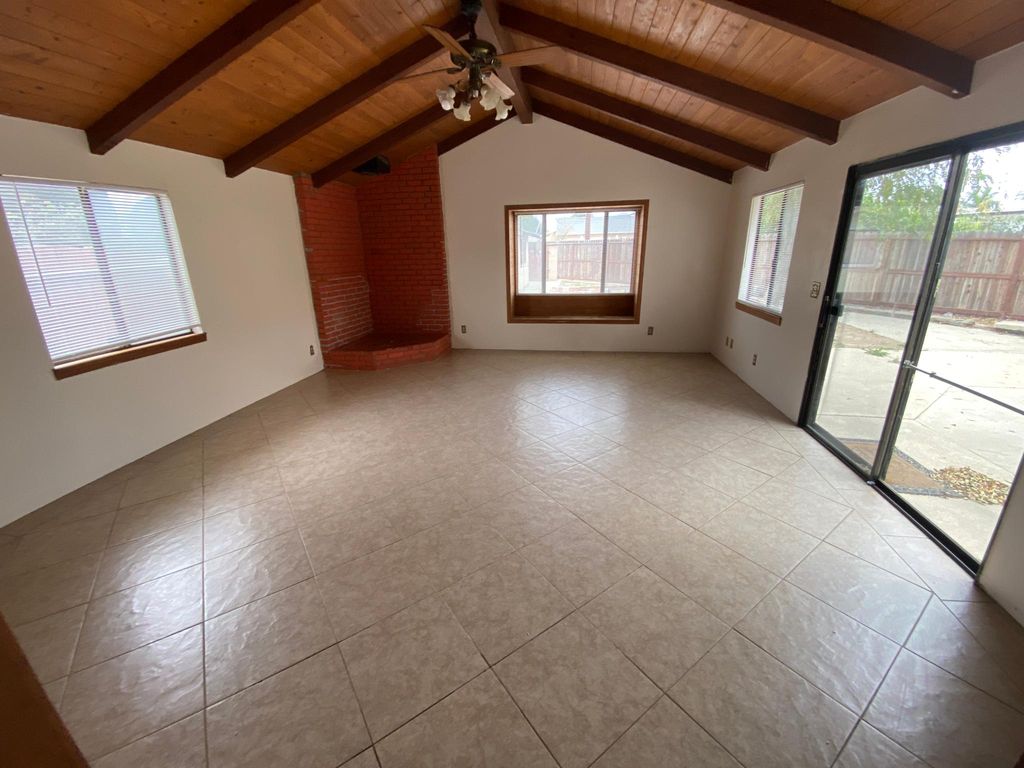 1409 W Guava Ave, Lompoc, CA 93436