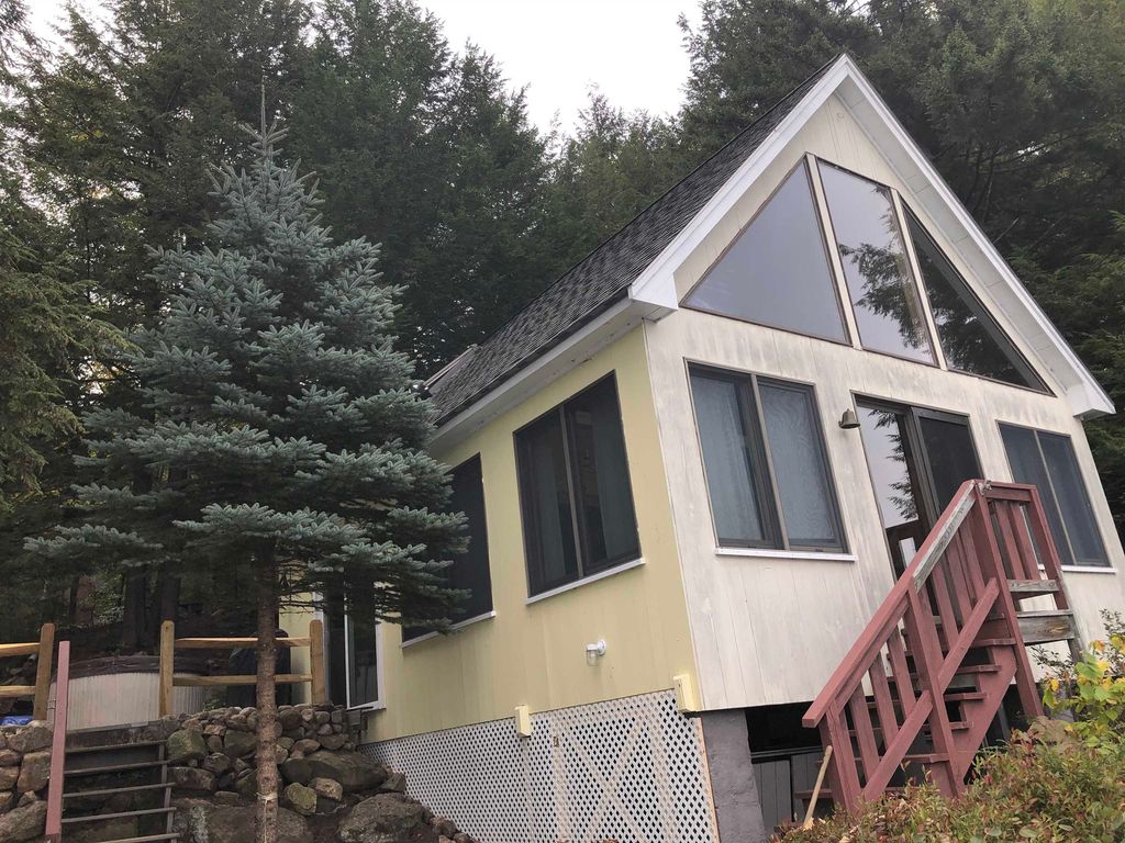 60 Hidden Valley Dr, Center Tuftonboro, NH 03816