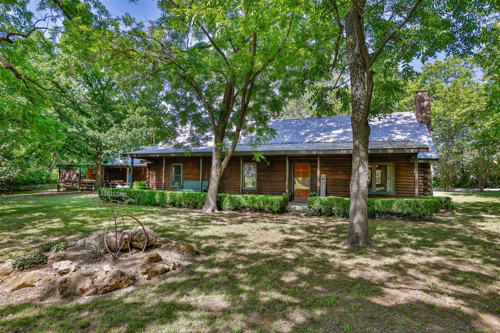 101 Easy St, Valley View, TX 76272