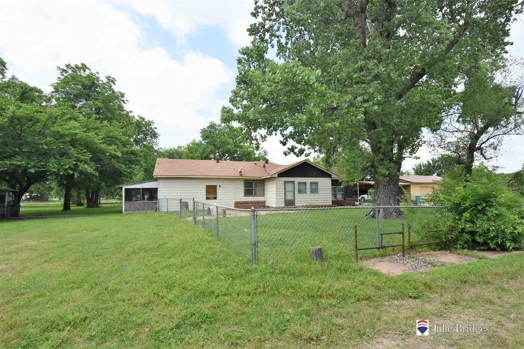18543 NW Cache Rd, Cache, OK 73527 Trulia