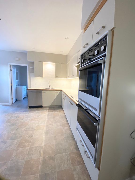 24 Maple St #24, Waltham, MA 02453