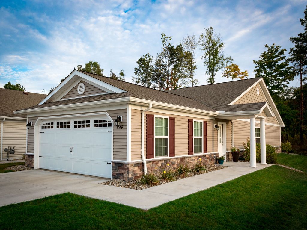 5192 Redwood Blvd, Battle Creek, MI 49015