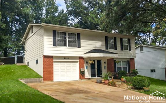 2393 Wesford Dr, Maryland Heights, MO 63043