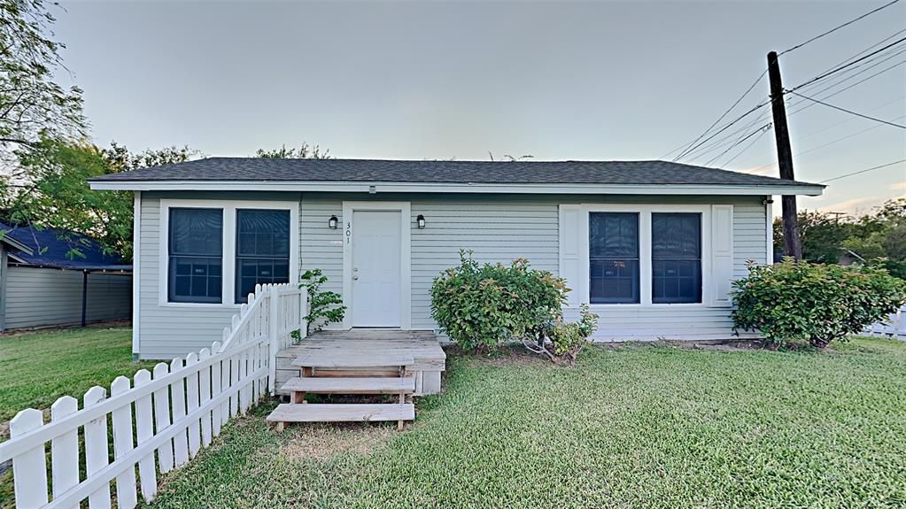 301 Gibson St, Mesquite, TX 75149