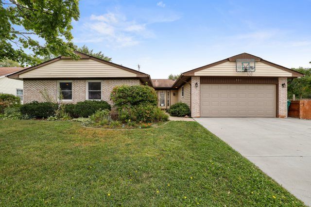 331 Terrace Pl, Buffalo Grove, IL 60089
