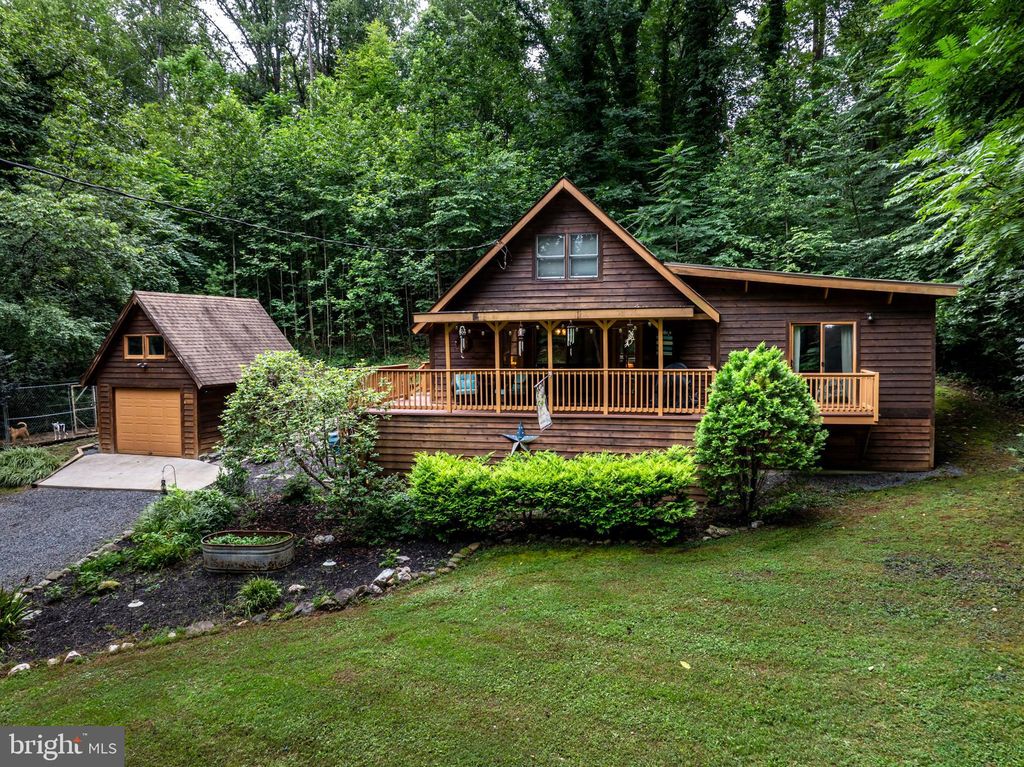 115 S  Honeysuckle Ln, Madison, VA 22727