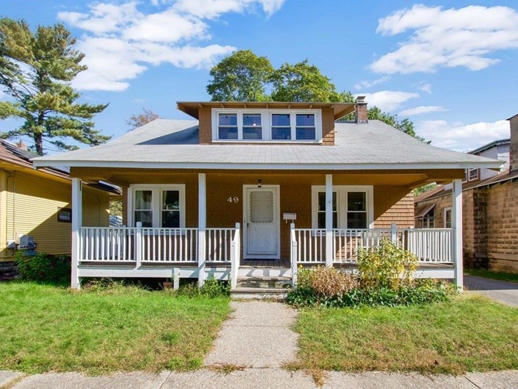 49 Hobson St, Springfield, MA 01109