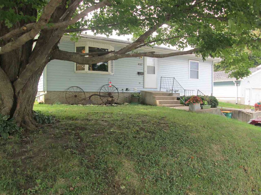 407 N Main St, Monona, IA 52159 Trulia