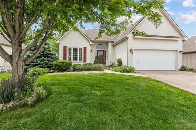 302 Wind Side St, Raymore, MO 64083