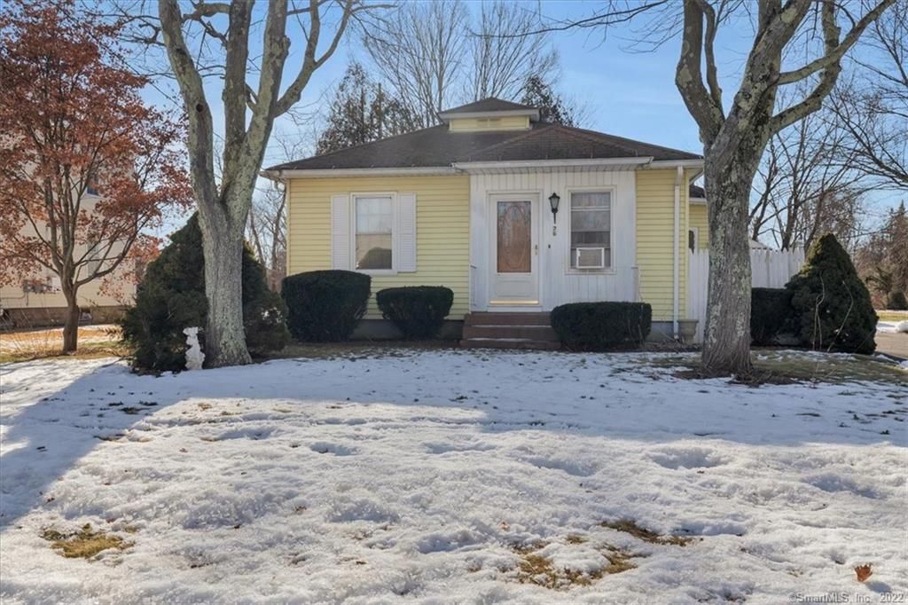 76 Wilbur St, Plantsville, CT 06479