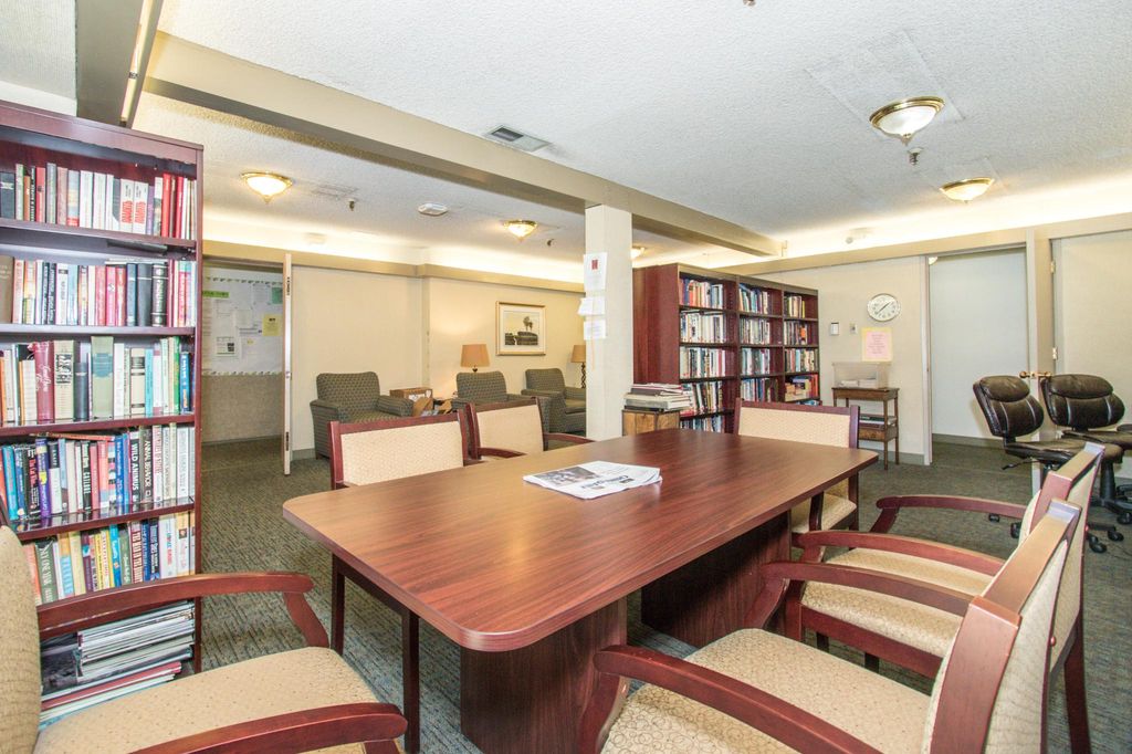 Lytton Gardens Apartments in Palo Alto, CA 94301 - Studio, 1 Bath