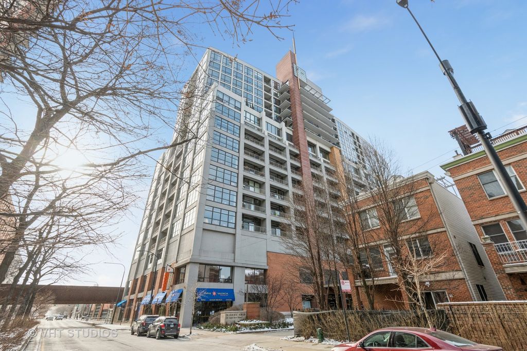 1530 S State St #817, Chicago, IL 60605