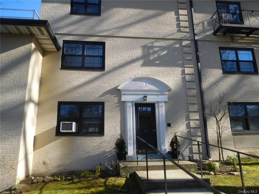 8 Whitehall Road UNIT 1, Eastchester, NY 10709