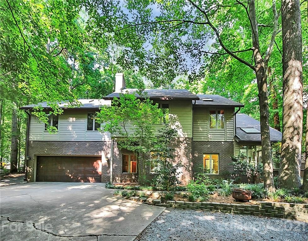 13634 Pine Harbor Rd, Charlotte, NC 28278