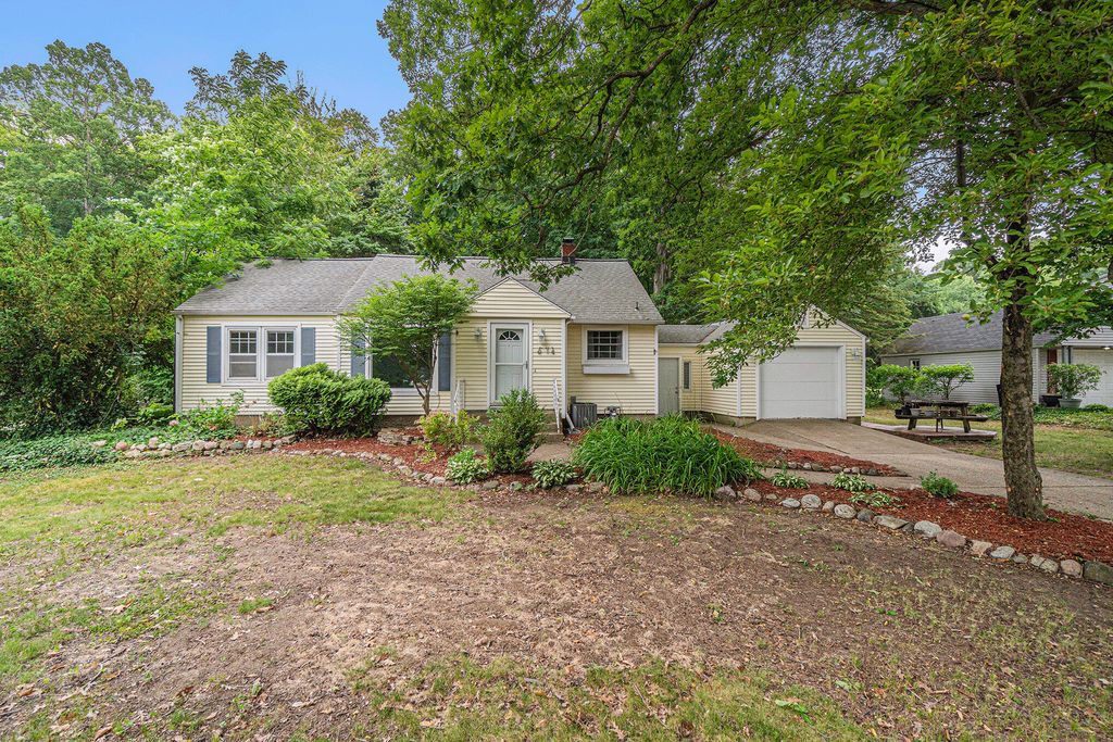 574 W Lakewood Blvd, Holland, MI 49424 Trulia