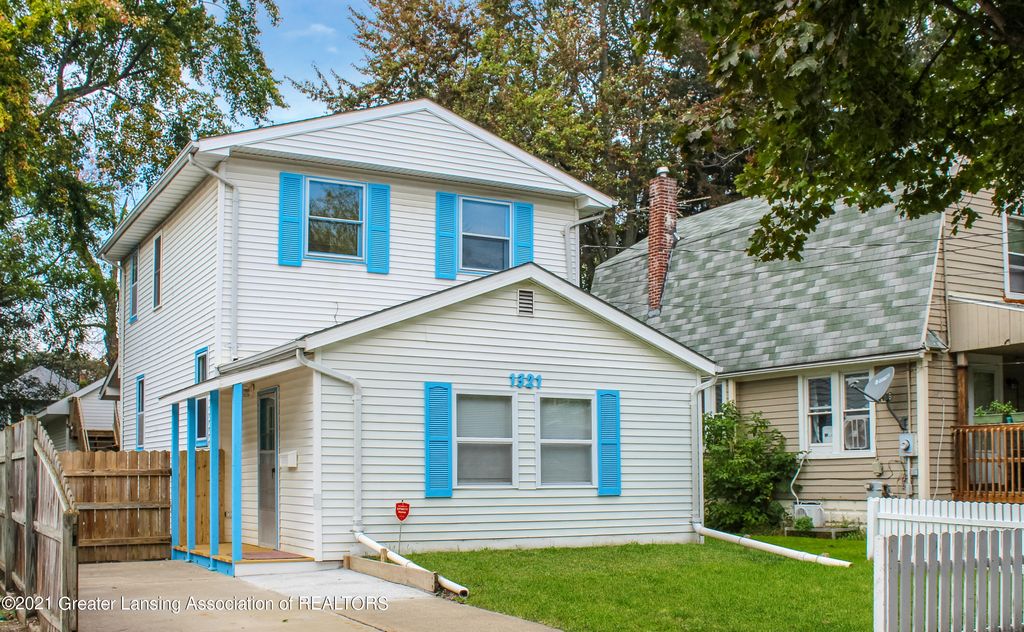 1321 Illinois Ave, Lansing, MI 48906